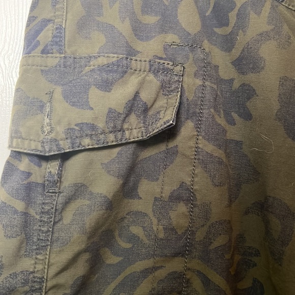 Woman’s Tommy Hilfiger Capri Pants Size 14 - Picture 4 of 5